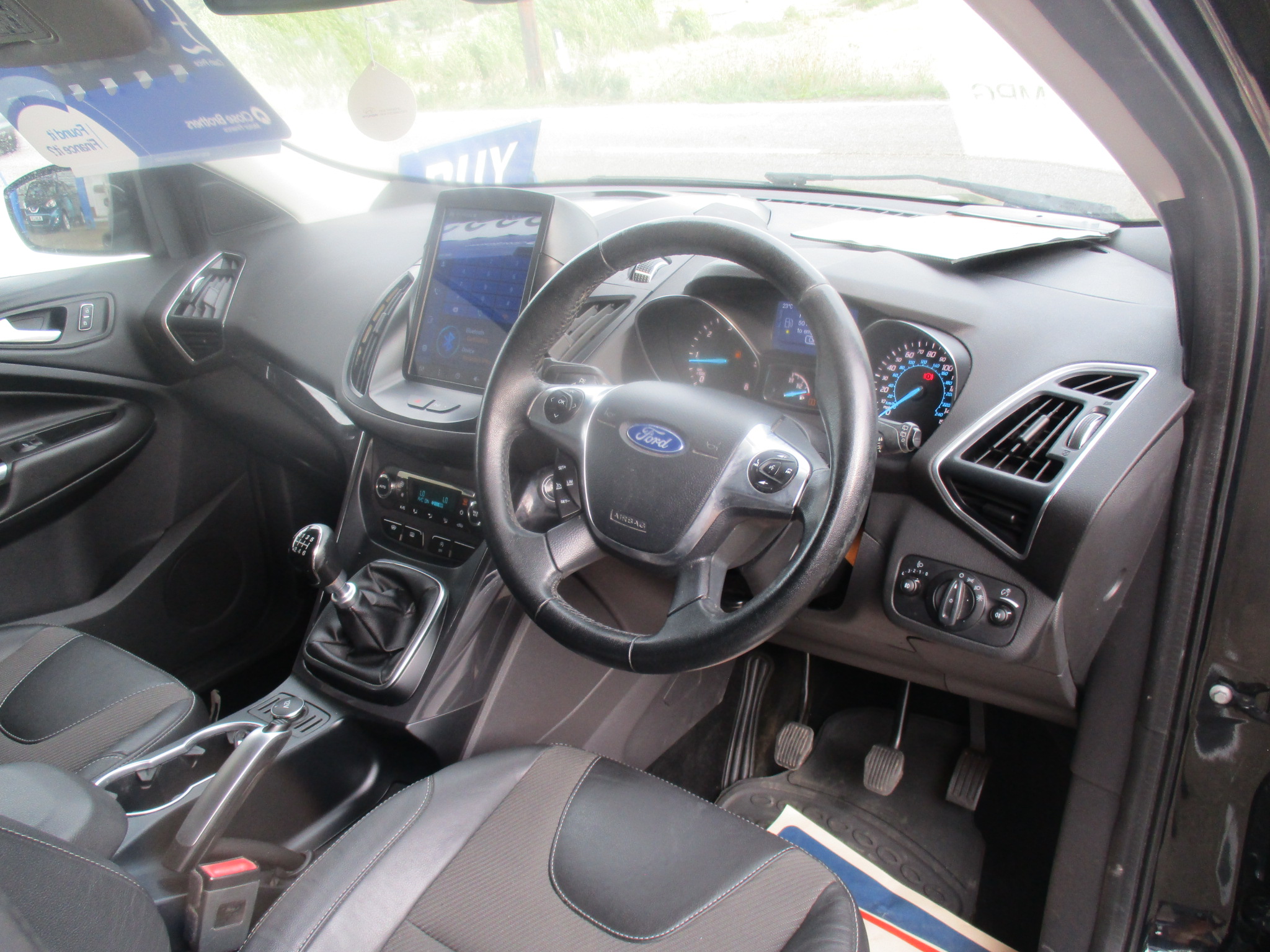 FORD KUGA 2.0 TDCI TITANIUM (TURBO DIESEL) 6 SPD 2015